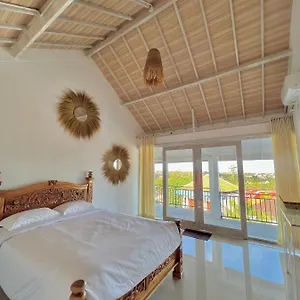 https://foura-house-bali.ubudhotelsnow.com